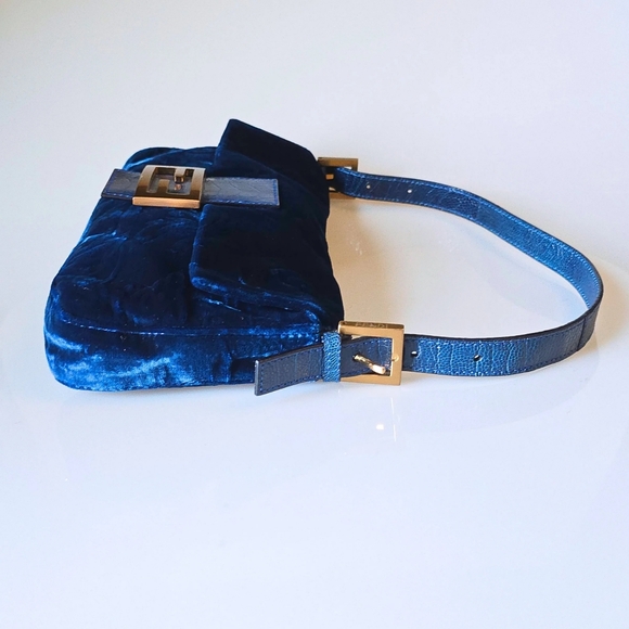 **SOLD**Fendi Baguette Velvet Crocodile Trim - Picture 9 of 17